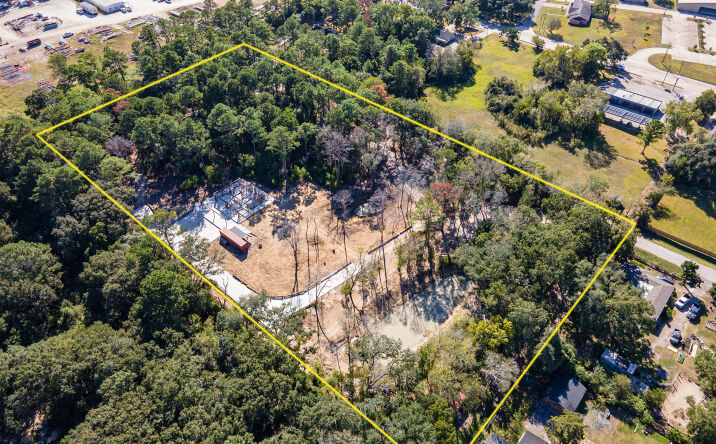 Pictures of Land property located at 225 Foster St, Alvin, TX 77511 for sales - image #1