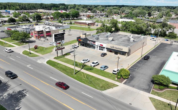 Pictures of Retail property located at 7040 N Wayne Rd, Westland, MI 48185 for sales - image #1