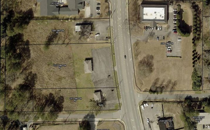 Pictures of Land, Office, Retail property located at 2389 Canton Rd NE, Marietta, GA 30066 for sales - image #1