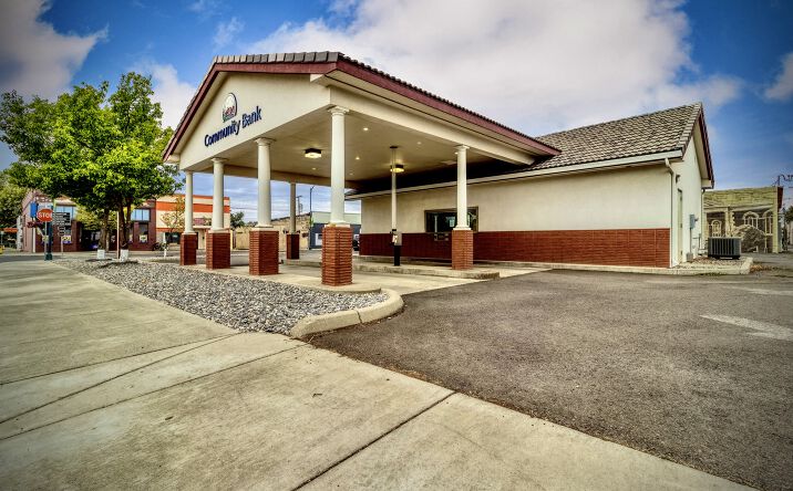 Pictures of Hospitality, Office, Retail property located at 504 N Main St, Milton Freewater, OR 97862 for sales - image #1