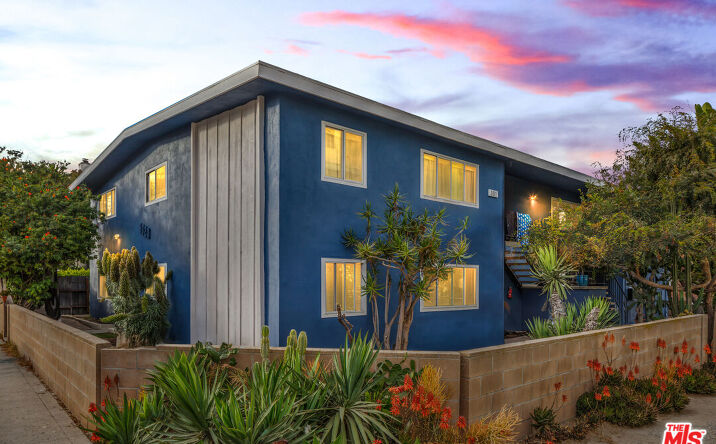 Pictures of Multifamily property located at 101 Catamaran St, Marina Del Rey, CA 90292 for sales - image #1