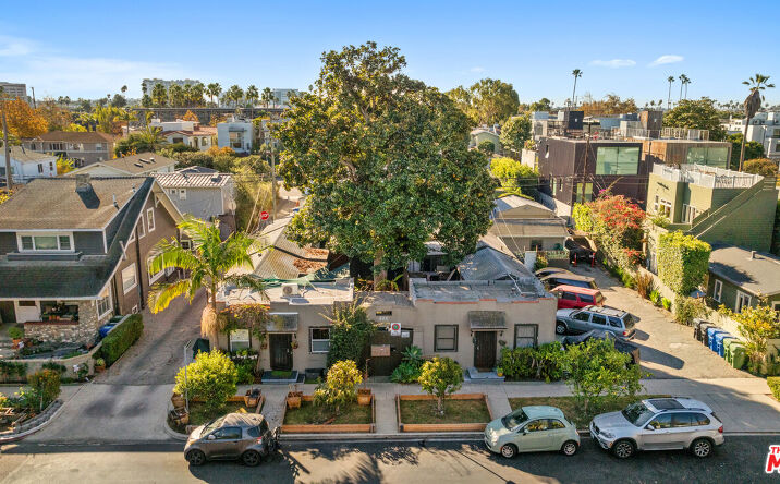 Pictures of Multifamily property located at 538 Rialto Ave, Venice, CA 90291 for sales - image #1
