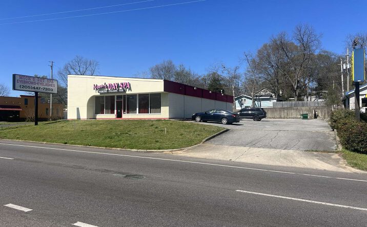 Pictures of Office, Retail property located at 1000 9th Ave N, Bessemer, AL 35020 for sales - image #1
