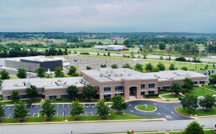 Pictures of Office property located at 3605 S Southern Hills Ct, Rogers, AR 72758 for sales - image #1