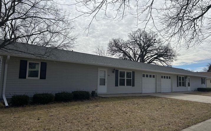 Pictures of Multifamily property located at 200 210 S Washington, Eagle Grove, IA 50533 for sales - image #1