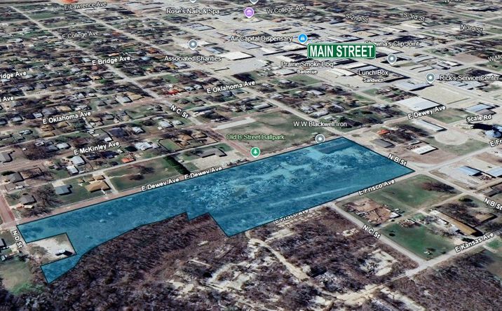 Pictures of Retail, Industrial, Land property located at 310 E Dewey Ave, Blackwell, OK 74631 for sales - image #1