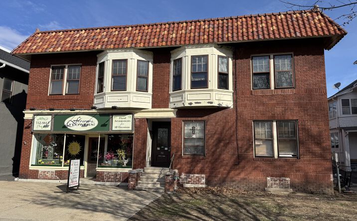 Pictures of Mixed Use property located at 760 Sumner Ave, Springfield, MA 01108 for sales - image #1
