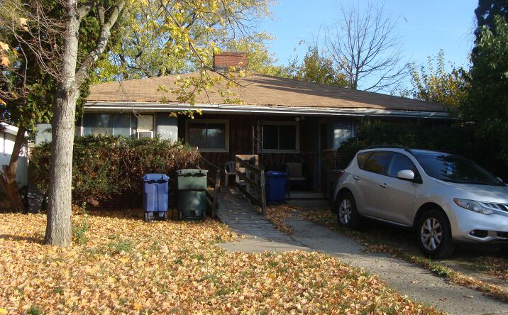 Pictures of Multifamily property located at 3456-3458 Race Street, Columbus, OH 43204 for sales - image #1