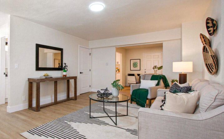Pictures of Multifamily property located at 6337 10th Ave, Los Angeles, CA 90043 for sales - image #1