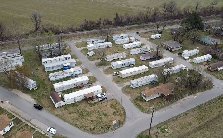 Pictures of Mobile Home Park property located at 201 S Clement St, Dexter, MO 63841, 501 S Hickory St Unit 6, Dexter, MO 63841 for sales - image #1