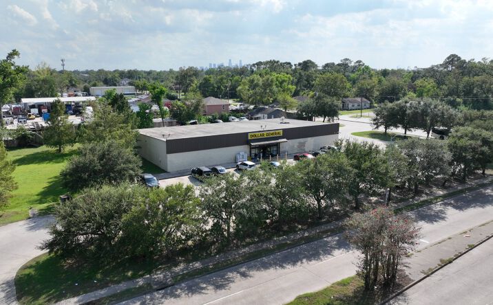 Pictures of Retail property located at 7728 Lockwood Dr, Houston, TX 77016 for sales - image #1