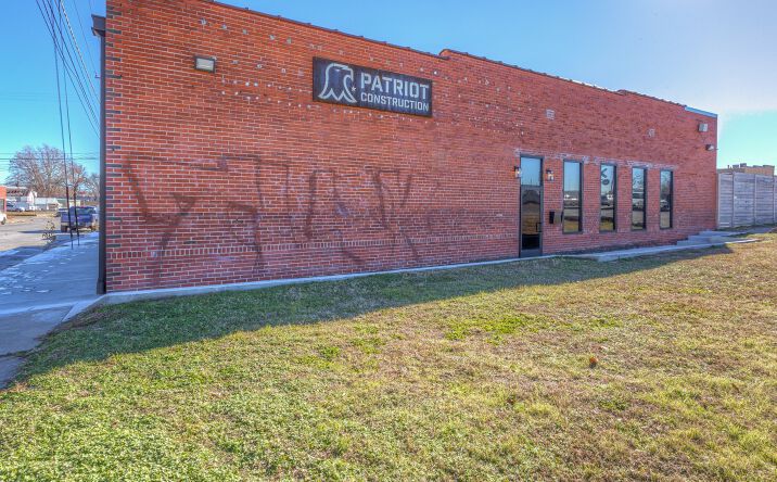 Pictures of Office property located at 1010 E 2nd St S, Tulsa, OK 74120 for sales - image #1