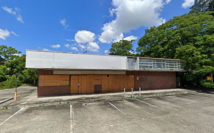 Pictures of Retail, Office, Mixed Use property located at 1109 W New York Ave, DeLand, FL 32720 for sales - image #1