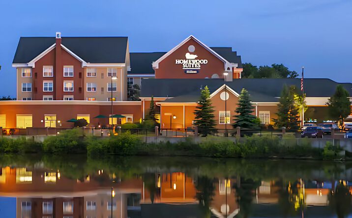 Pictures of Hospitality property located at 6085 Enterprise Pkwy, Solon, OH 44139 for sales - image #1