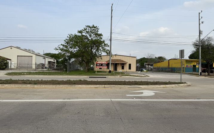 Pictures of Industrial, Mixed Use, Office, Retail, Self Storage property located at 2510 SW 36th St, San Antonio, TX 78237 for sales - image #1