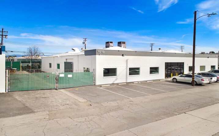 image of property at 1812 N ORANGETHORPE PARK Anaheim CA 92801-1140