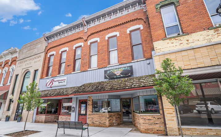 Pictures of Retail property located at 106 Locust Street, Allegan, MI 49010 for sales - image #1