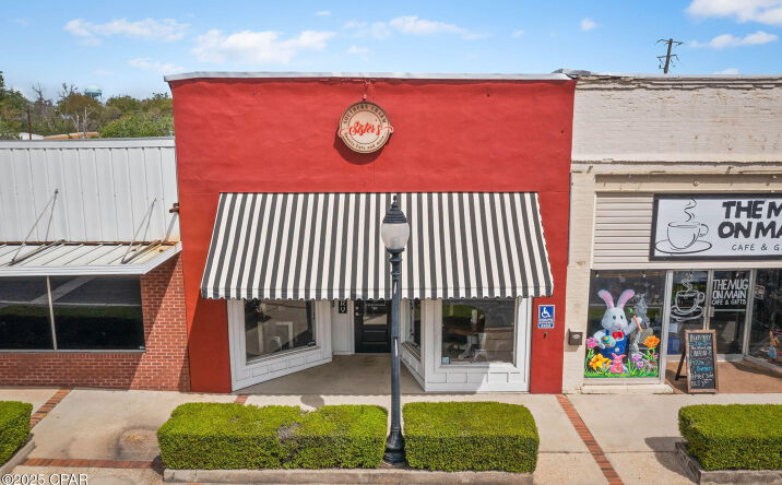 Pictures of Special Purpose property located at 827 Main Street, Chipley, FL 32428 for sales - image #1