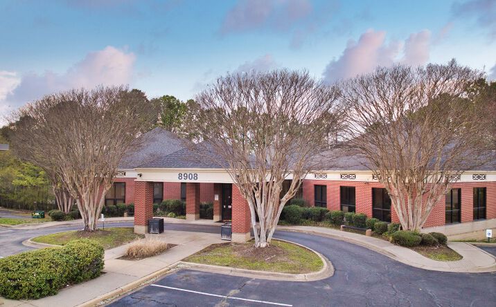 Pictures of Office property located at 8908 Kanis Rd, Little Rock, AR 72205 for sales - image #1