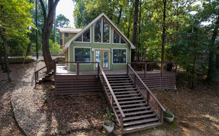 Pictures of Hospitality property located at 104 E Barker Creek Rd, Scroggins, TX 75480 for sales - image #1
