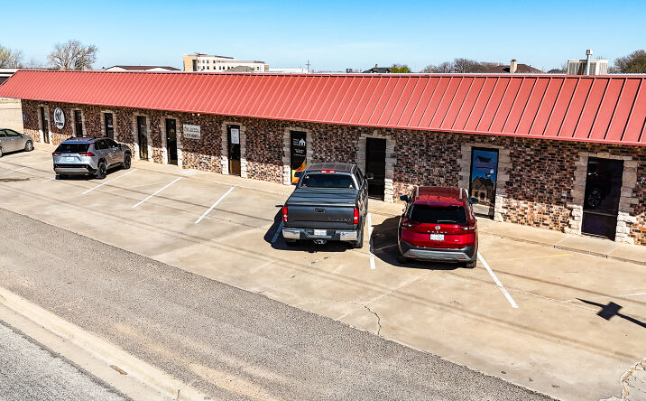 Pictures of Office property located at 7412 82nd St, Lubbock, TX 79424 for sales - image #1