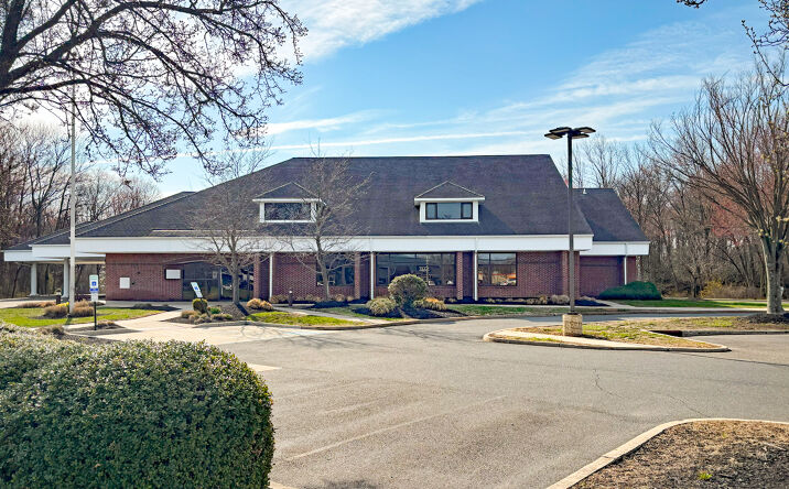 Pictures of Retail property located at 3111 Quakerbridge Rd, Hamilton Township, NJ 08619 for sales - image #1