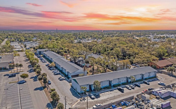 Pictures of Multifamily property located at 3810 5th St E, Bradenton, FL 34208 for sales - image #1