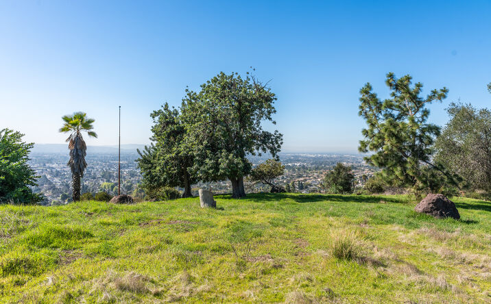 Pictures of Land property located at 1018 N Glendora Ave, Glendora, CA 91741 for sales - image #1