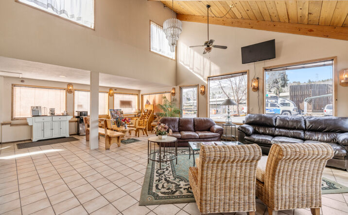 Pictures of Hospitality property located at 11 Main St, Klamath Falls, OR 97601 for sales - image #1