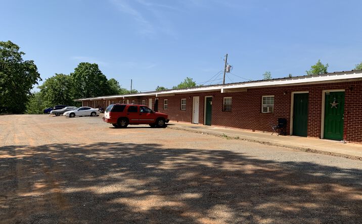 Pictures of Multifamily property located at 1900 Old Shocco Rd, Talladega, AL 35160 for sales - image #1
