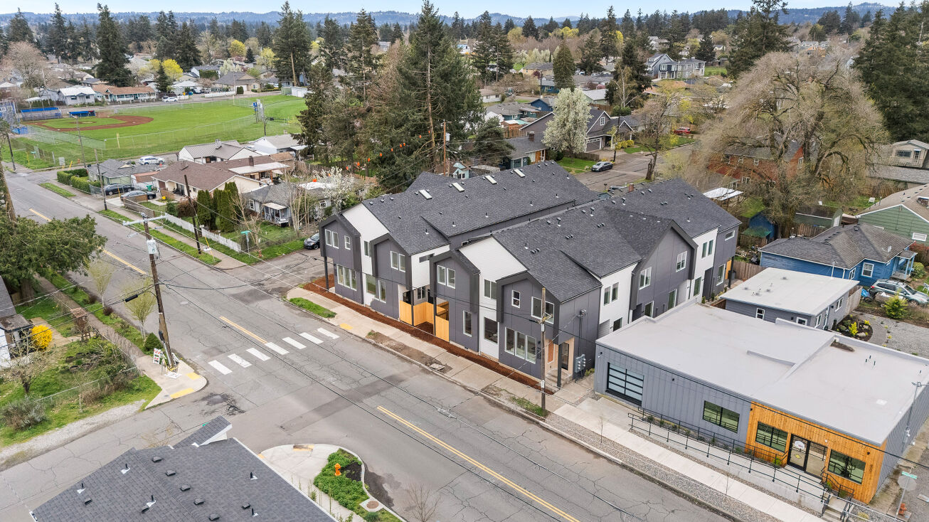 Pictures of Multifamily property located at 8015 SE 72nd Ave, Portland, OR 97206 for sales - image #1