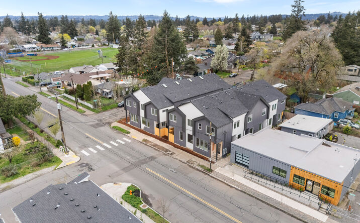 Pictures of Multifamily property located at 8015 SE 72nd Ave, Portland, OR 97206 for sales - image #1