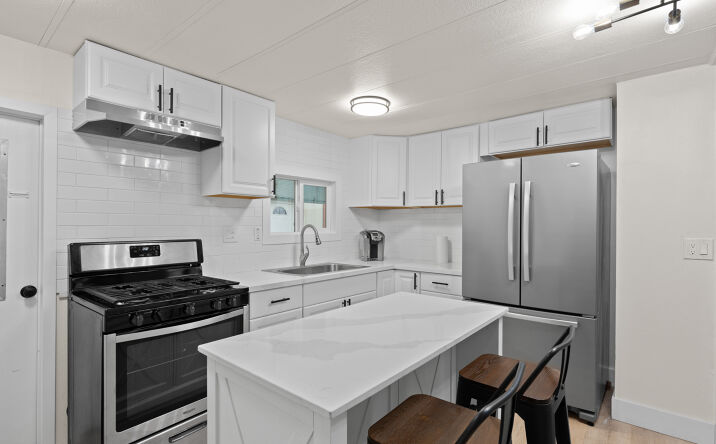 Pictures of Mobile Home Park property located at 7526 Costa Mesa Cir, North Highlands, CA 95660 for sales - image #1