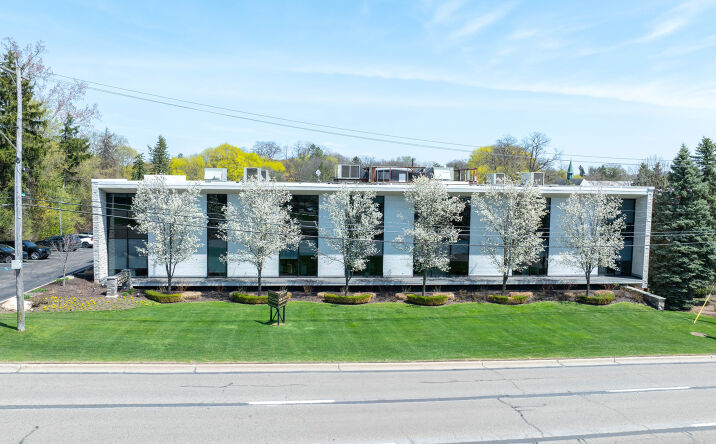 Pictures of Office property located at 40700 Woodward Ave, Bloomfield Hills, MI 48304 for sales - image #1