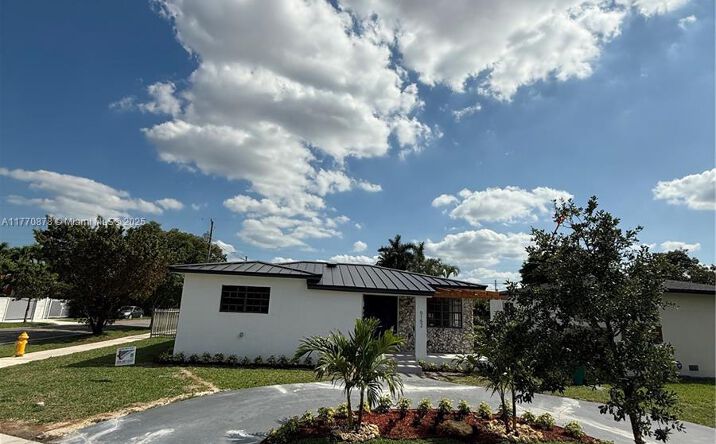 Pictures of Multifamily property located at 5152 SW 6th, Miami, FL 33134 for sales - image #1