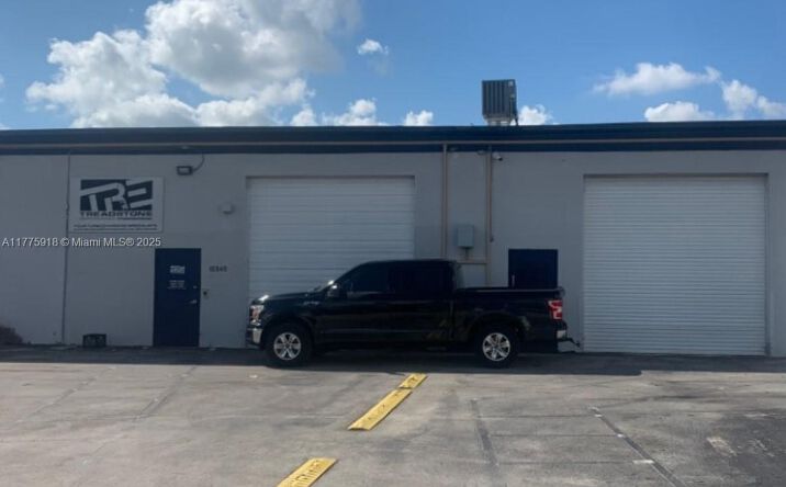 Pictures of Retail, Industrial property located at 10340 SW 187th St, Cutler Bay, FL 33157 for sales - image #1