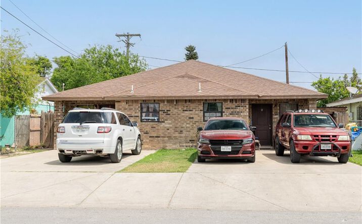 Pictures of Multifamily property located at 4651 Palacio Real Drive, Brownsville, TX 78521 for sales - image #1