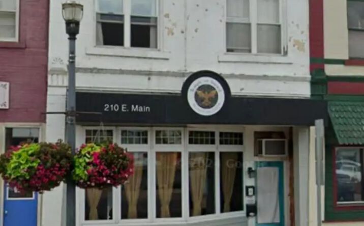 Pictures of Mixed Use, Office, Retail property located at 210 E Main St, Flushing, MI 48433 for sales - image #1