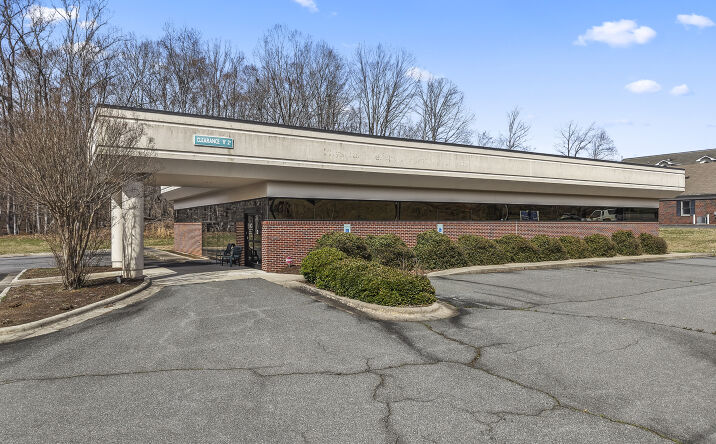 Pictures of Office property located at 257 W Kings Hwy, Eden, NC 27288 for sales - image #1