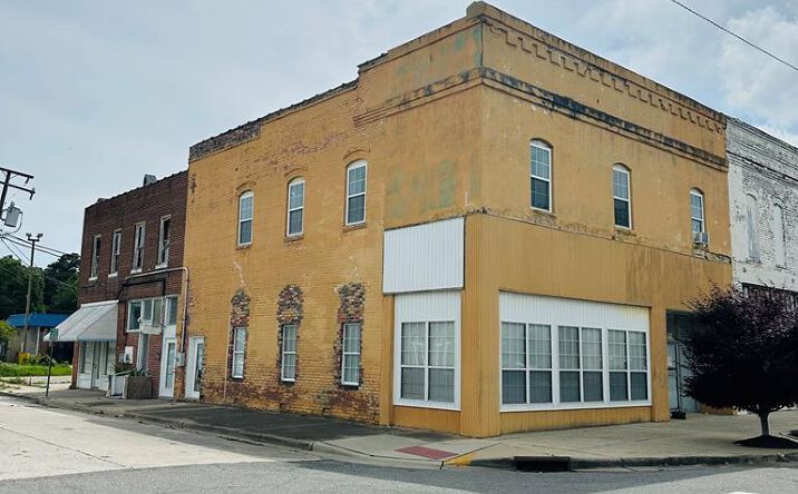 Pictures of Retail, Office property located at 101 W Main St, Ahoskie, NC 27910 for sales - image #1