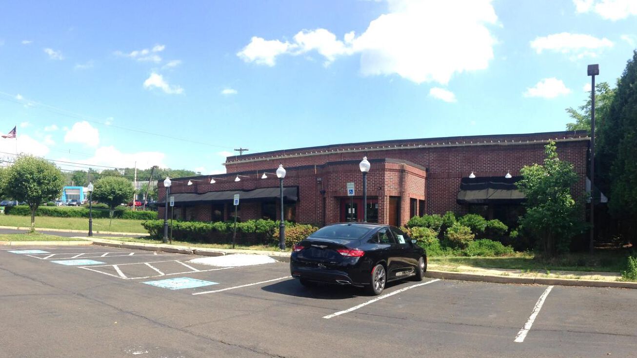 Pictures of Retail property located at 682 Bethlehem Pike, Montgomeryville, PA 18936 for sales - image #1