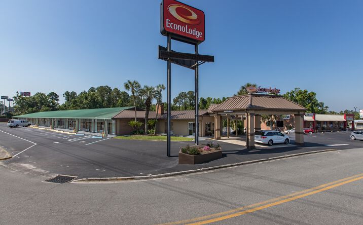 Pictures of Hospitality property located at 178 SW Florida Gateway Dr, Lake City, FL 32024 for sales - image #1