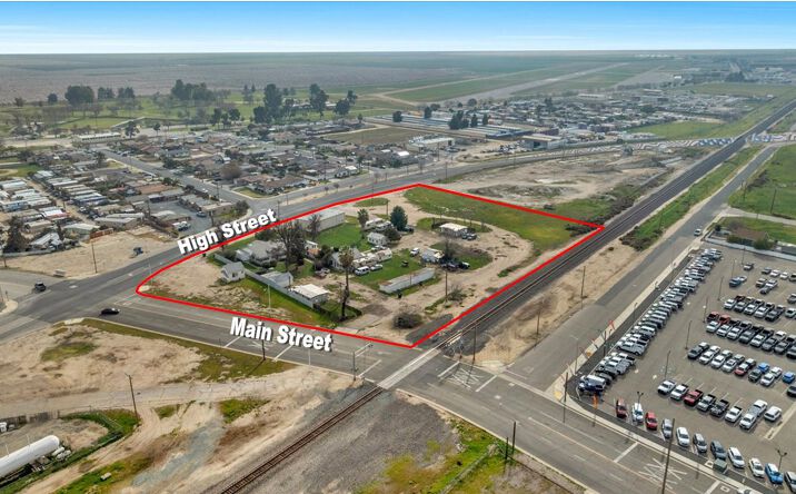 Pictures of Mixed Use, Multifamily, Self Storage, Special Purpose property located at 103 High St., Delano, CA 93215 for sales - image #1