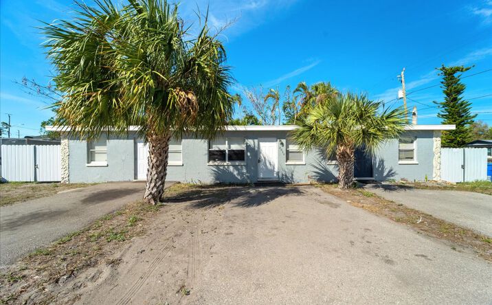 Pictures of Multifamily property located at 2032-2040 Wright St, Fort Myers, FL 33916 for sales - image #1