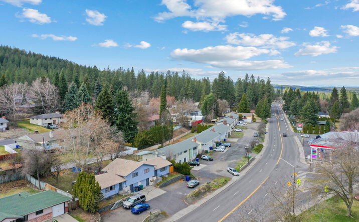Pictures of Multifamily property located at 9907 N Waikiki Rd, Spokane, WA 99218 for sales - image #1
