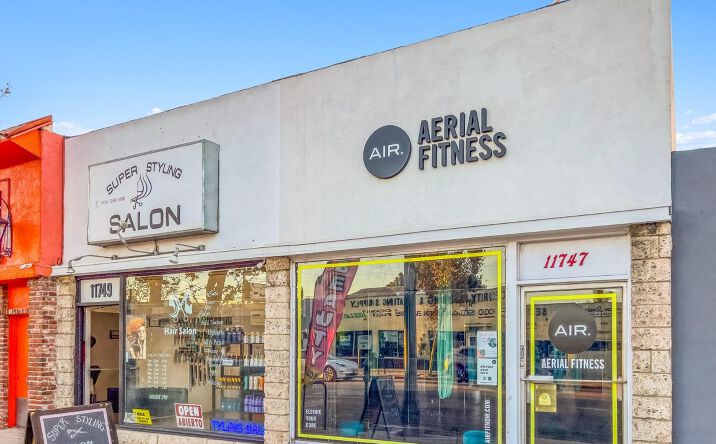 Pictures of Retail property located at 11747 - 11749 Pico Blvd, Los Angeles, CA 90064 for sales - image #1