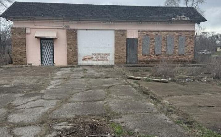 Pictures of Retail, Mixed Use property located at 1022 E 21st Avenue, Gary, IN 46407 for sales - image #1