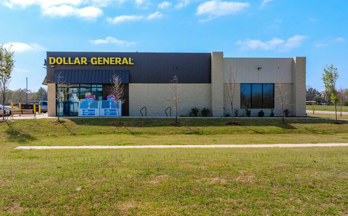 Pictures of Retail property located at 8100 SW Regional Airport Blvd, Bentonville, AR 72712 for sales - image #1