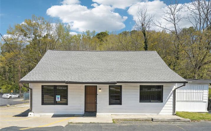 Pictures of Retail, Office, Industrial property located at 401 Cleveland Avenue SW, Atlanta, GA 30315 for sales - image #1