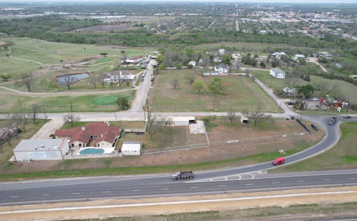 Pictures of Multifamily, Mixed Use property located at 1107 Beech St, Taylor, TX 76574 for sales - image #1